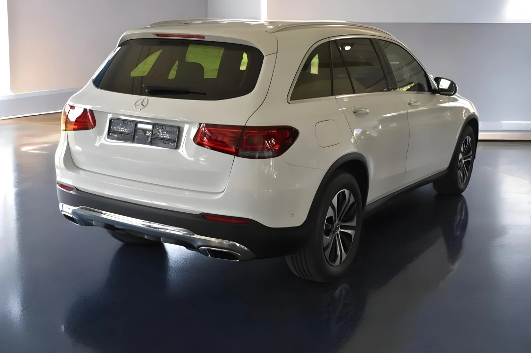 Mercedes-Benz GLC 220 d 4Matic (2)