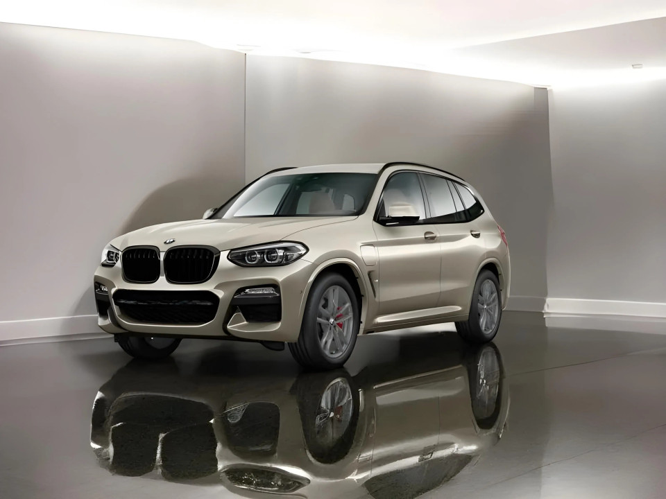 BMW X3 xDrive30e (1)