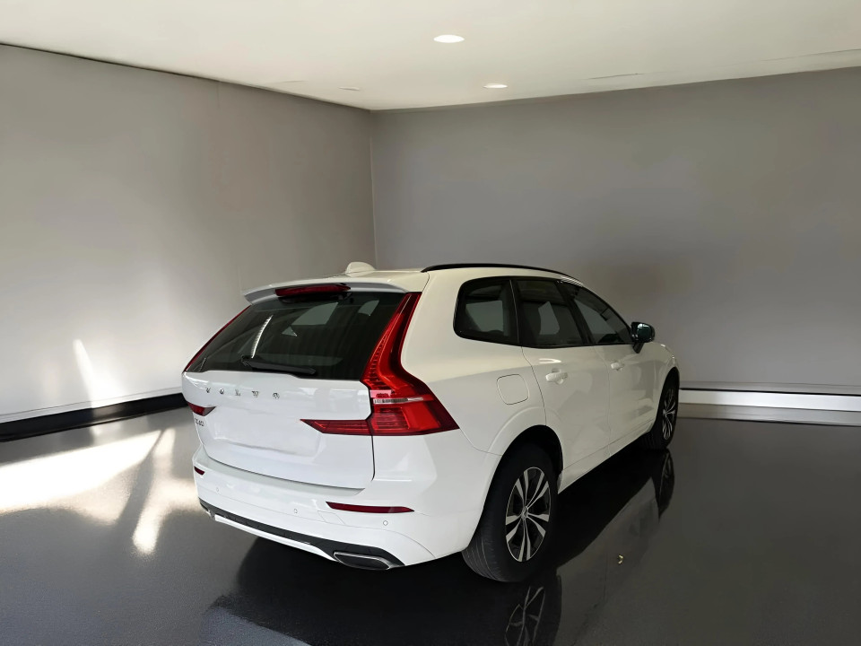 Volvo XC 60 Momentum Allrad Hybrid (4)