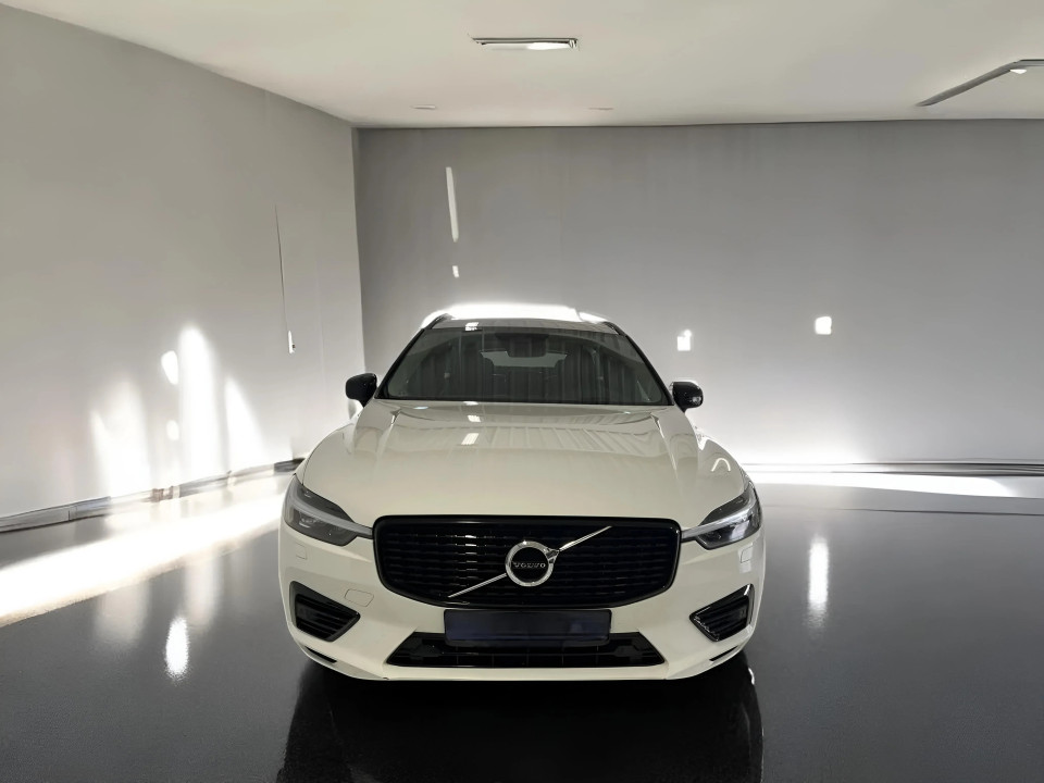 Volvo XC 60 Momentum Allrad Hybrid (2)