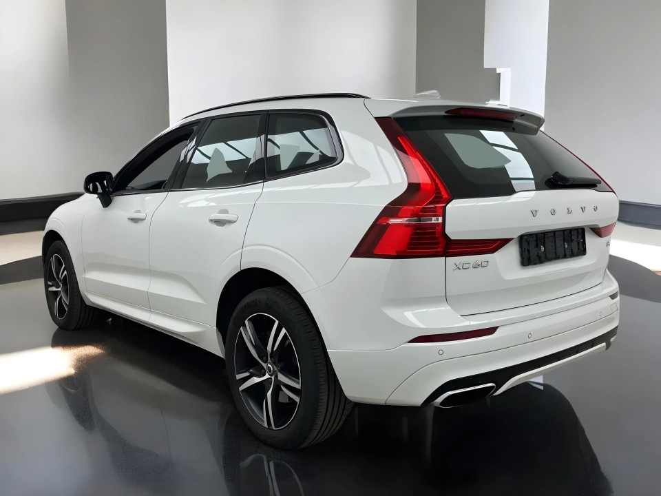 Volvo XC 60 Volvo XC60 B4 2WD R-Design (3)