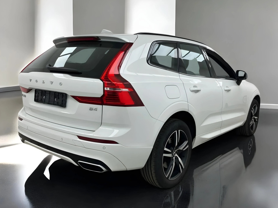 Volvo XC 60 Volvo XC60 B4 2WD R-Design (4)