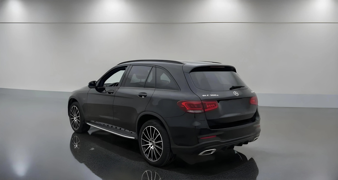 Mercedes-Benz GLC SUV 300e 4MATIC AMG Line - foto 6