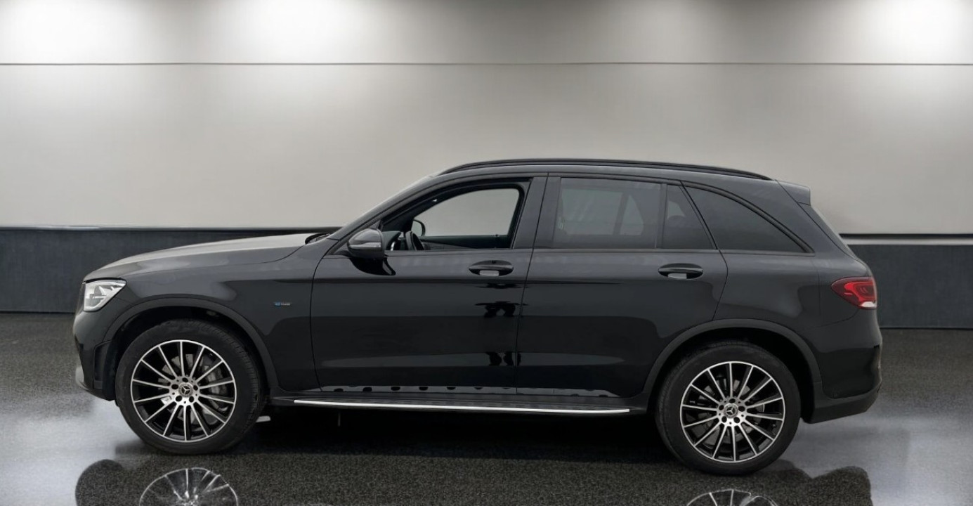 Mercedes-Benz GLC SUV 300e 4MATIC AMG Line (5)