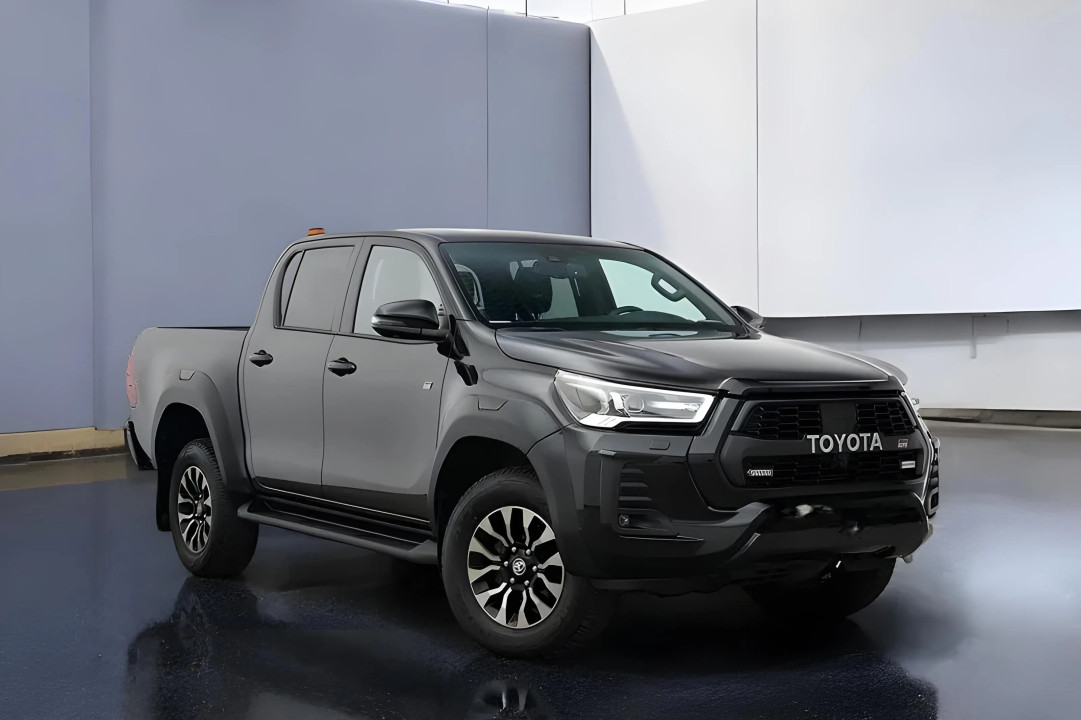 Toyota Hilux Double Cab 2.8 D-4D 4WD GR-Sport (3)