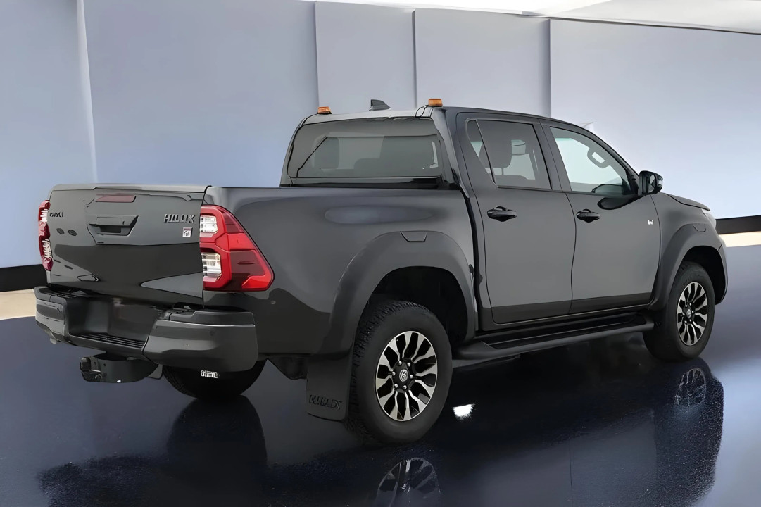 Toyota Hilux Double Cab 2.8 D-4D 4WD GR-Sport (5)