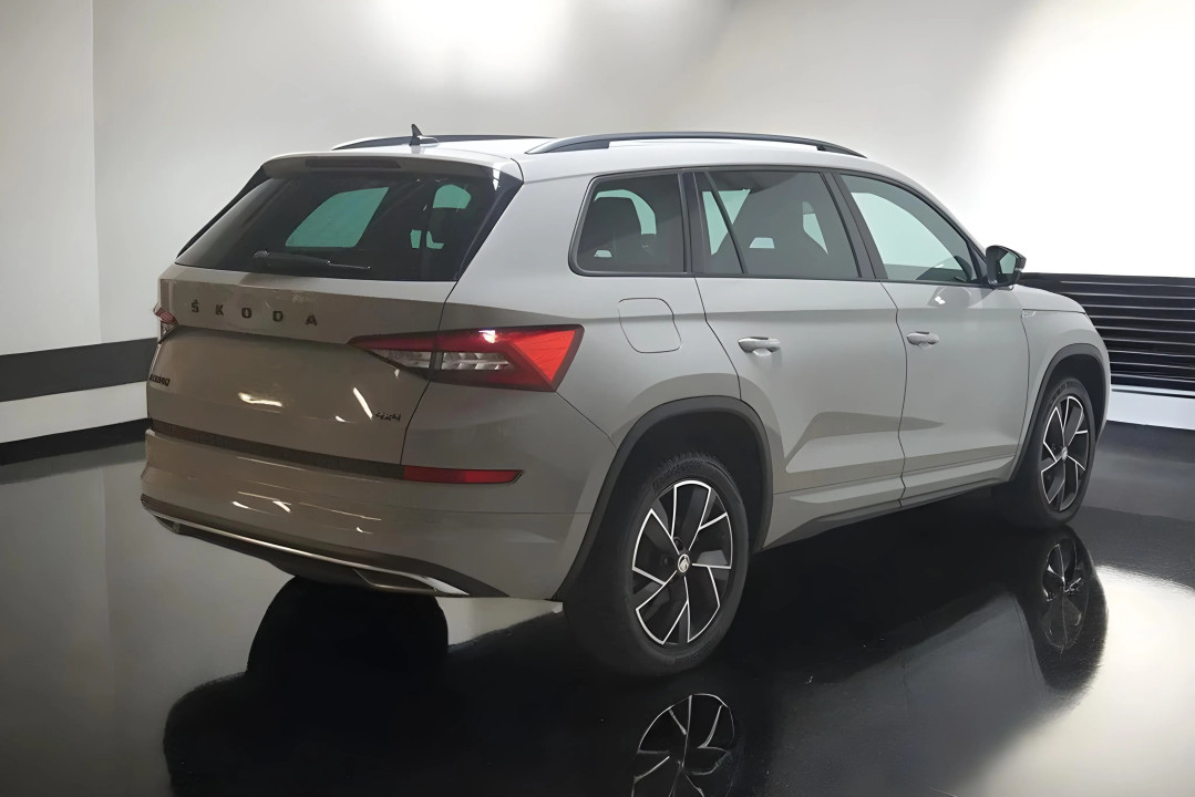 Skoda Kodiaq 2.0TSI 4x4 DSG Sportline (4)