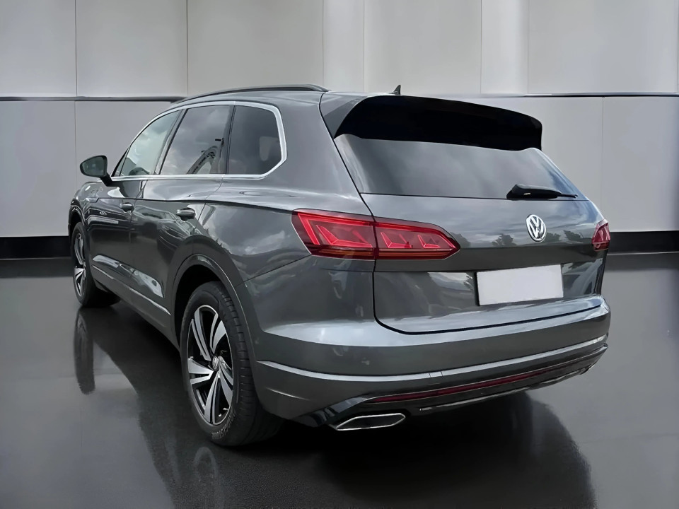 Volkswagen Touareg 3.0 TDI V6 R-Line (4)