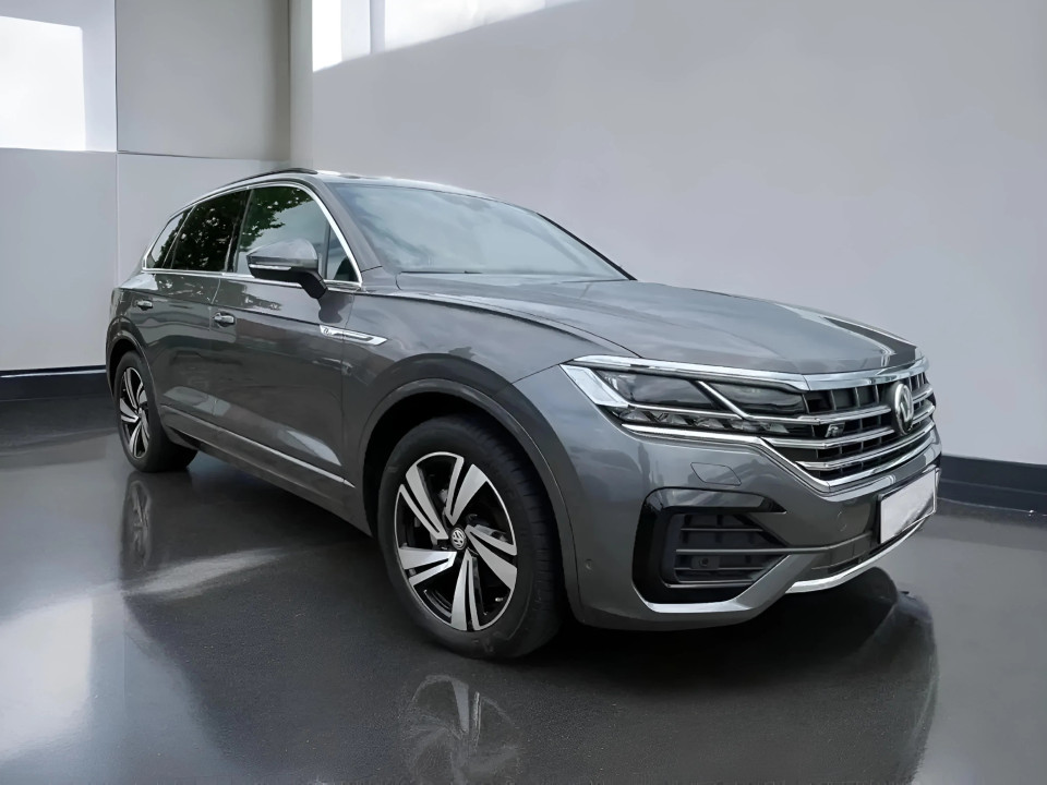 Volkswagen Touareg 3.0 TDI V6 R-Line (1)