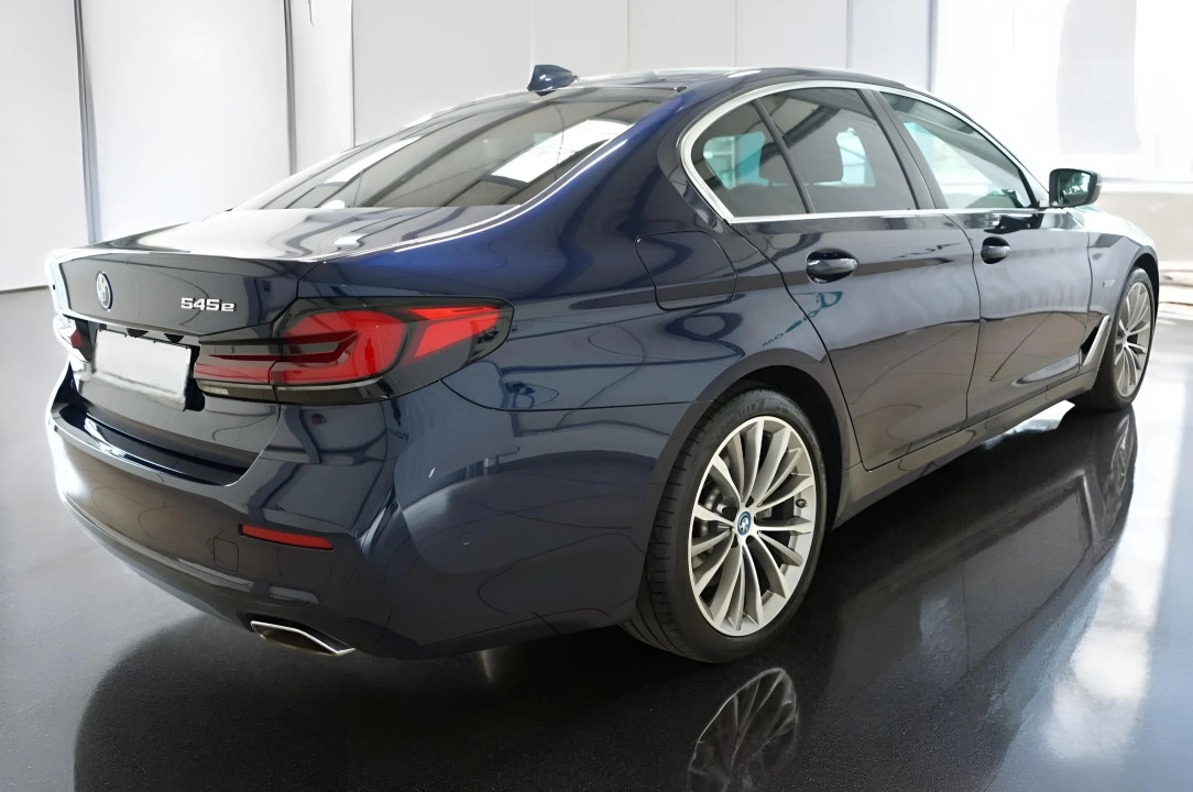 BMW - BMW 545e xDrive (4)