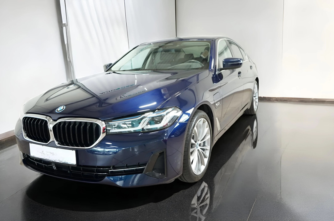 BMW - BMW 545e xDrive