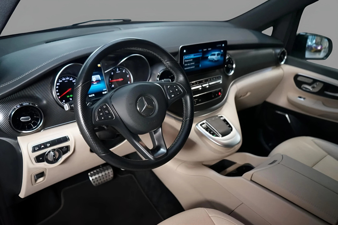 Mercedes-Benz V 300d 4MATIC AMG Line - foto 14