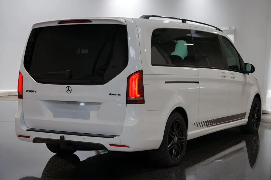 Mercedes-Benz V 300d 4MATIC AMG Line (5)