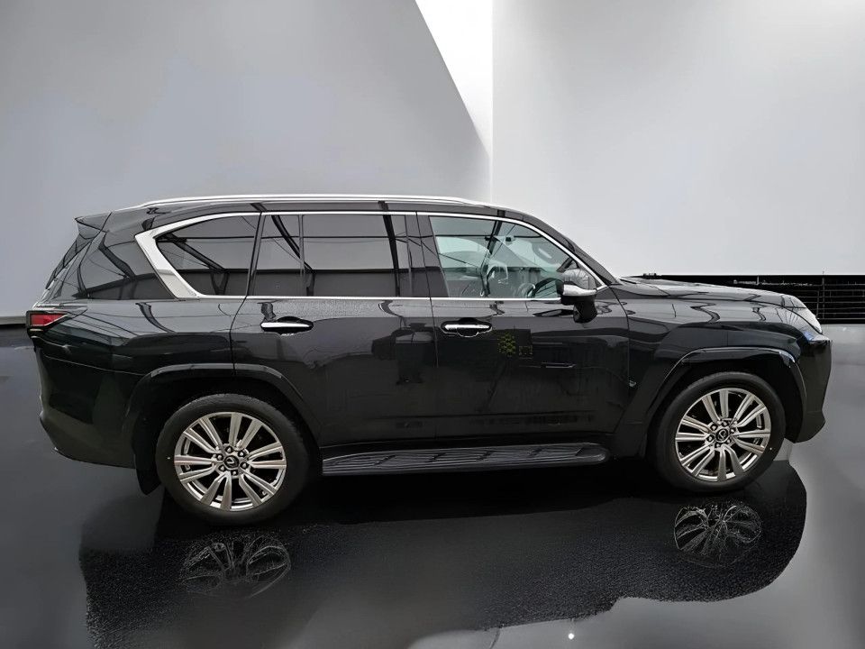 Lexus LX600 UltraLuxury VIP T1 (4)