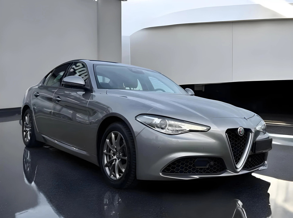 Alfa Romeo Giulia 2.0 Turbo (1)