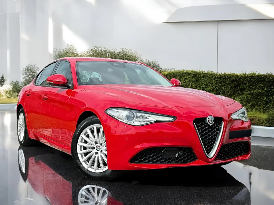 Alfa Romeo Giulia 2.0 Turbo (1)