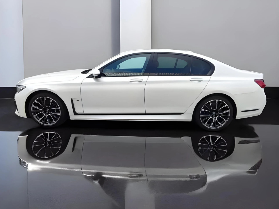 BMW Seria 7 BMW 730d xDrive M-Sport (5)