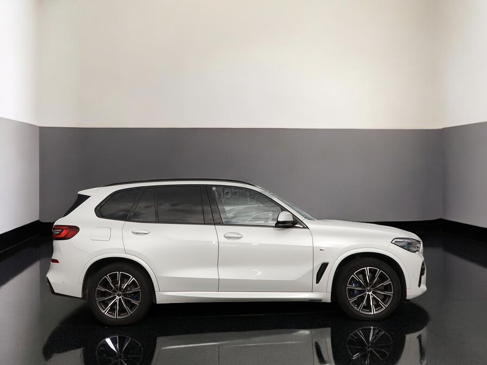 BMW X5 xDrive30d (2)