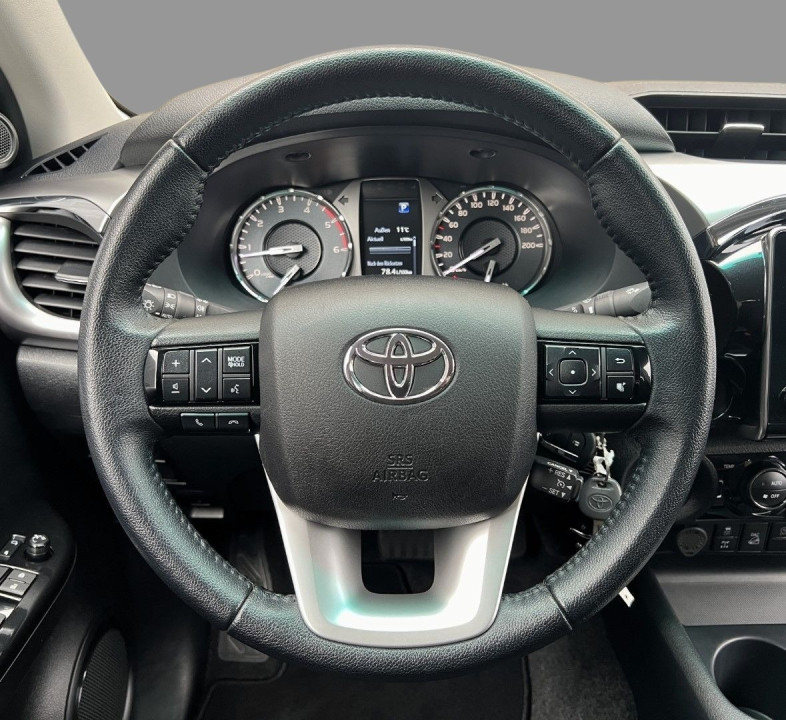 Toyota Hilux 2.8D-4D - foto 10