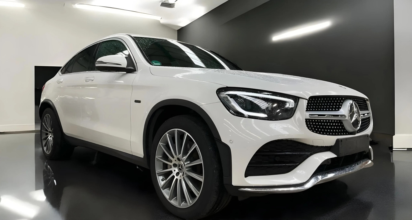 Mercedes-Benz GLC Coupe 300e 4MATIC AMG Line (2)