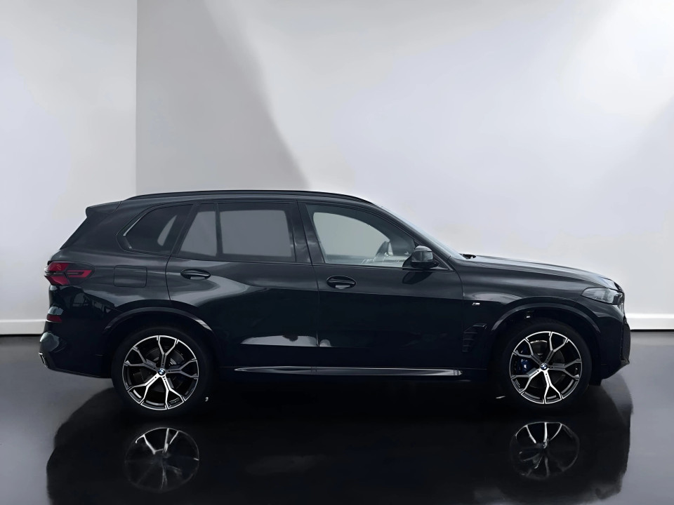 BMW X5 xDrive40i M Sport Pro (2)