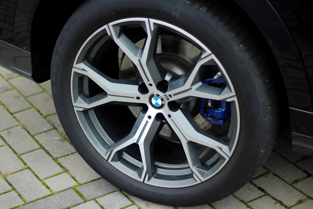 BMW X6 M50d - foto 17