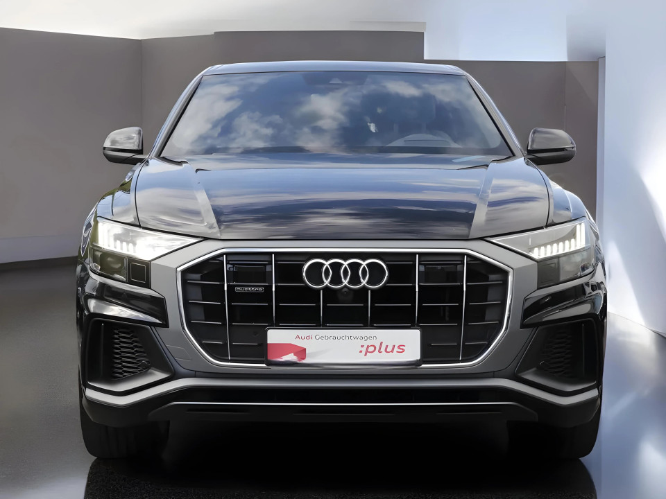 Audi Q8 55 TFSIe quattro tiptronic (2)