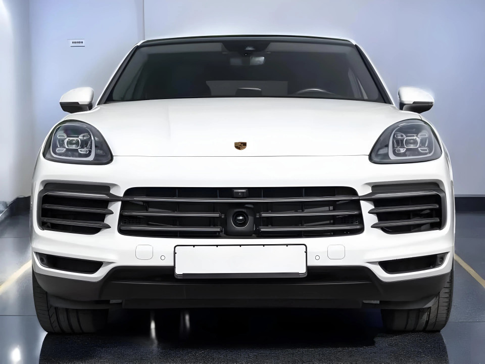 Porsche Cayenne Coupe E-Hybrid Platinum Edition (2)