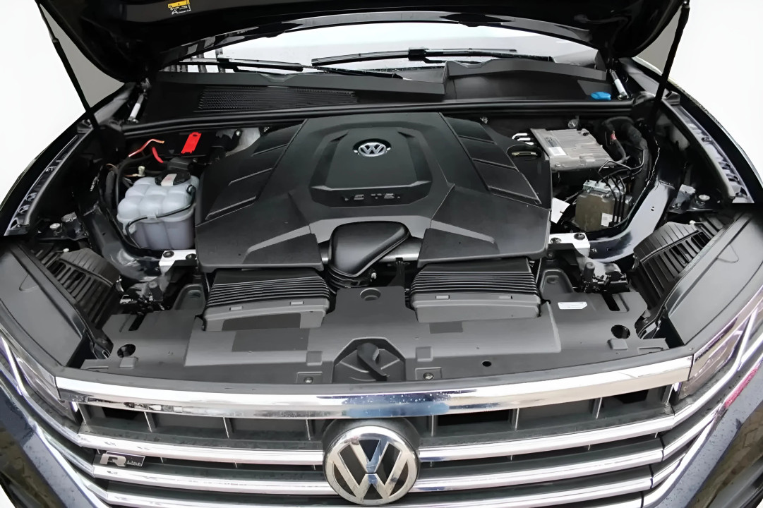 Volkswagen Touareg 3.0 TSI R-Line - foto 18