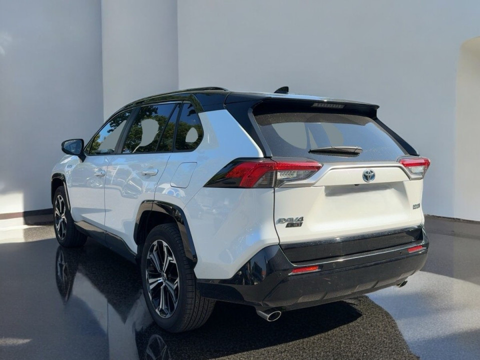 Toyota RAV4 Plug-in Hybrid 4x4 (3)