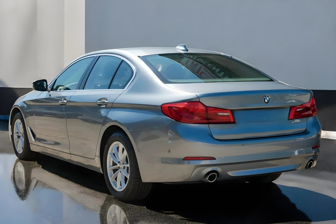 BMW - BMW Seria 5 520 d xDrive (5)