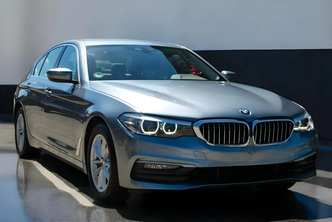 BMW - BMW Seria 5 520 d xDrive (1)