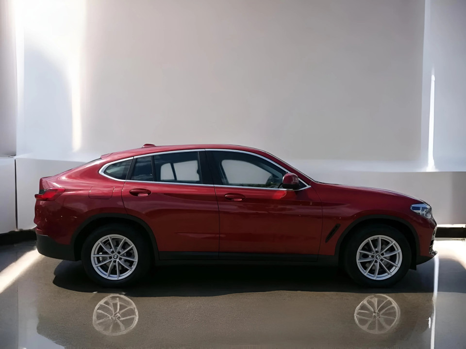 BMW X4 xDrive20d Advantage (3)