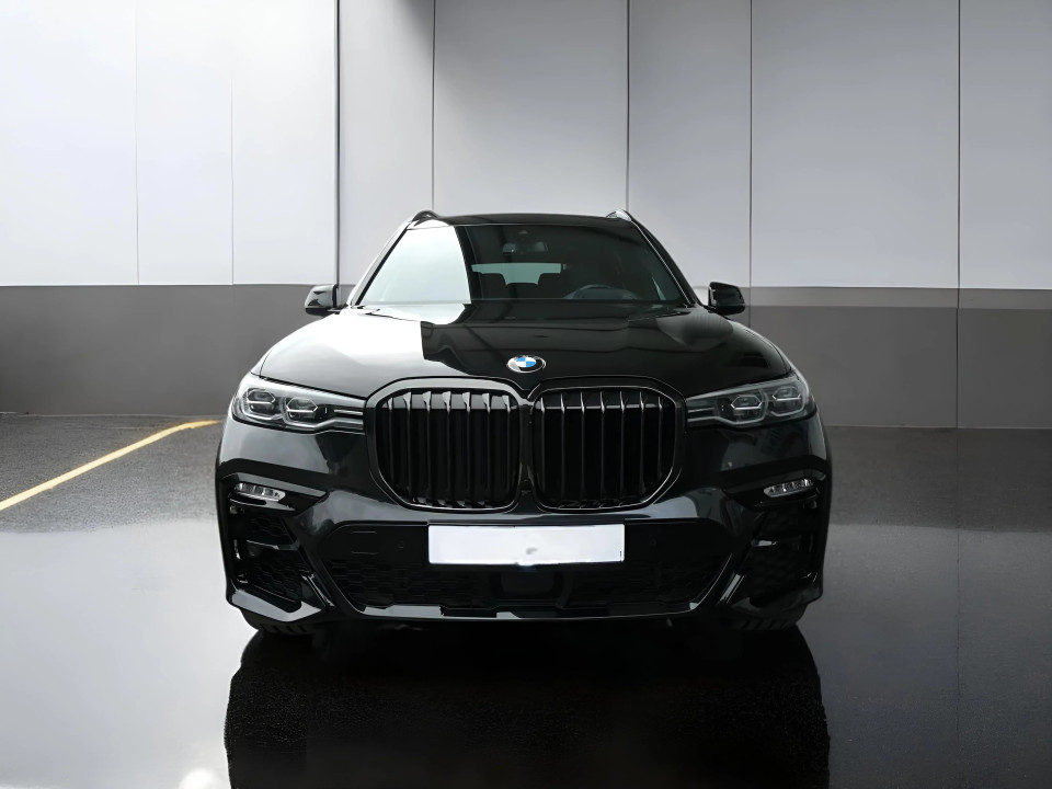 BMW X7 xDrive40d M-Sport (2)