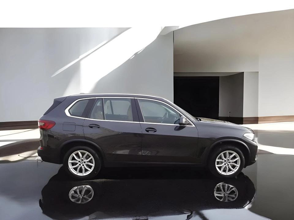 BMW X5 xDrive45e (3)