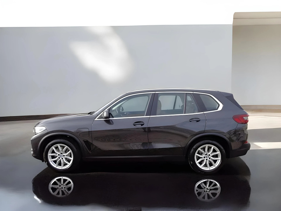 BMW X5 xDrive45e (5)