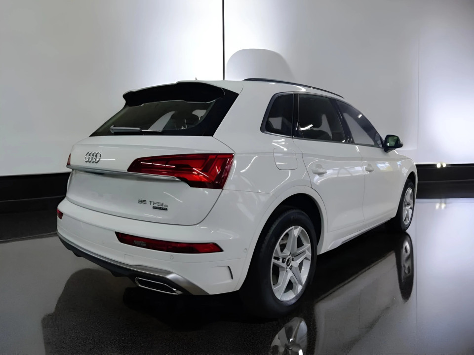 Audi Q5 55TFSIe Quattro S tronic S line (4)