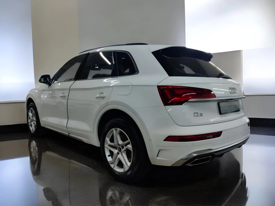 Audi Q5 55TFSIe Quattro S tronic S line (5)