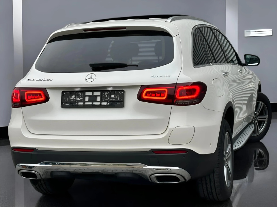 Mercedes-Benz GLC 300de 4MATIC (4)