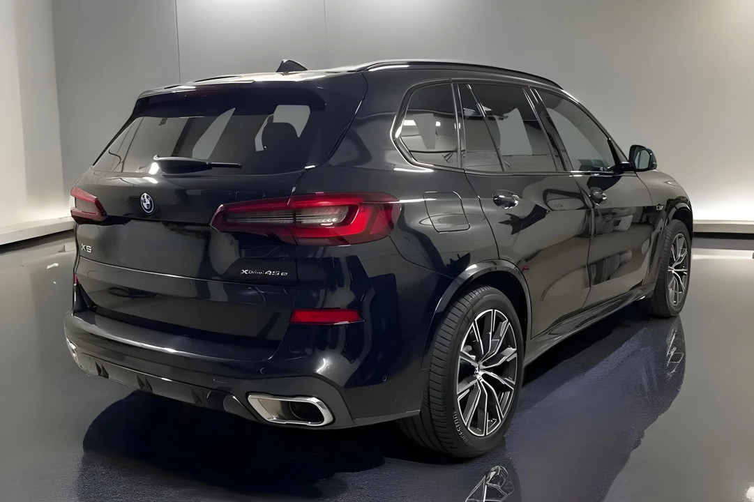 BMW X5 45e xDrive M-Sport (5)