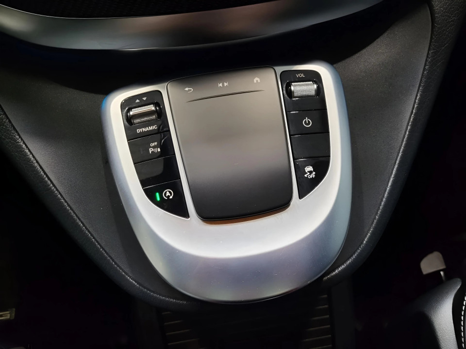 Mercedes-Benz V 250d 4MATIC AMG Line - foto 9