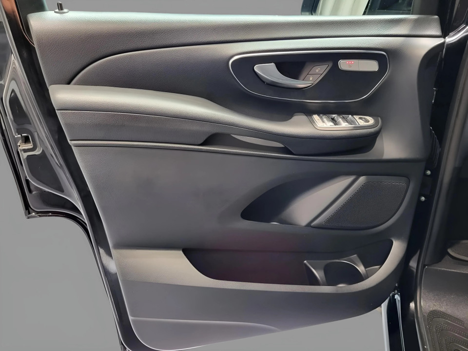 Mercedes-Benz V 250d 4MATIC AMG Line - foto 17
