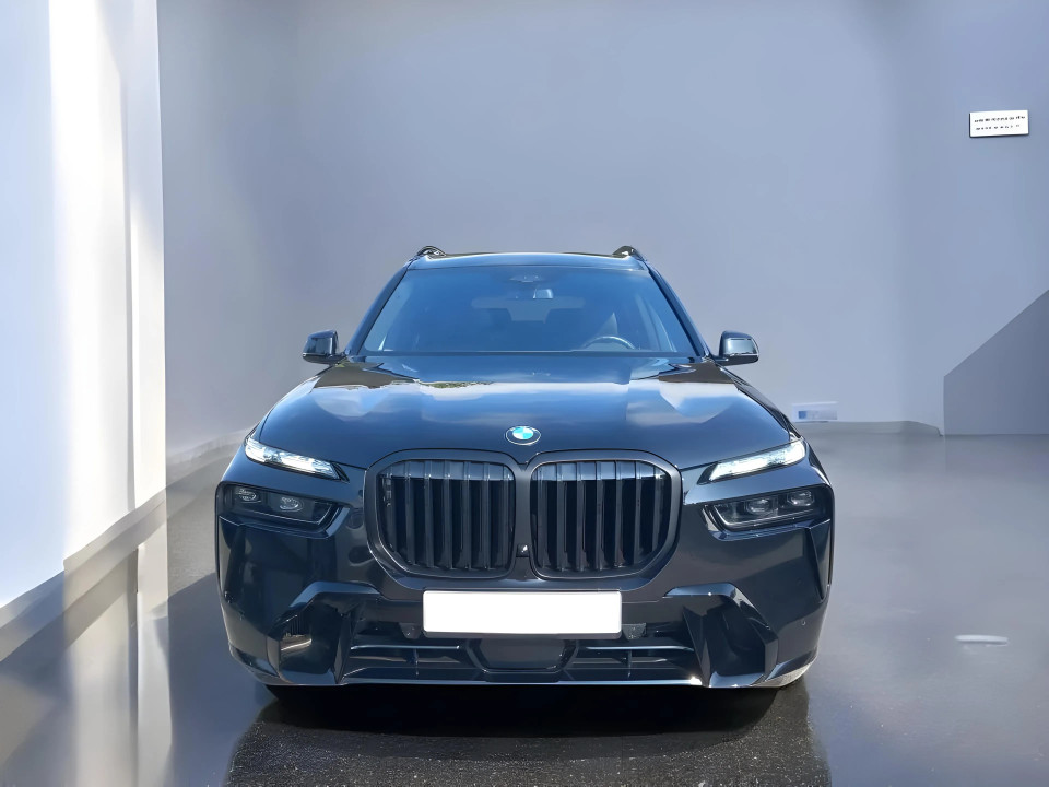 BMW X7 xDrive40d M-Sport (2)