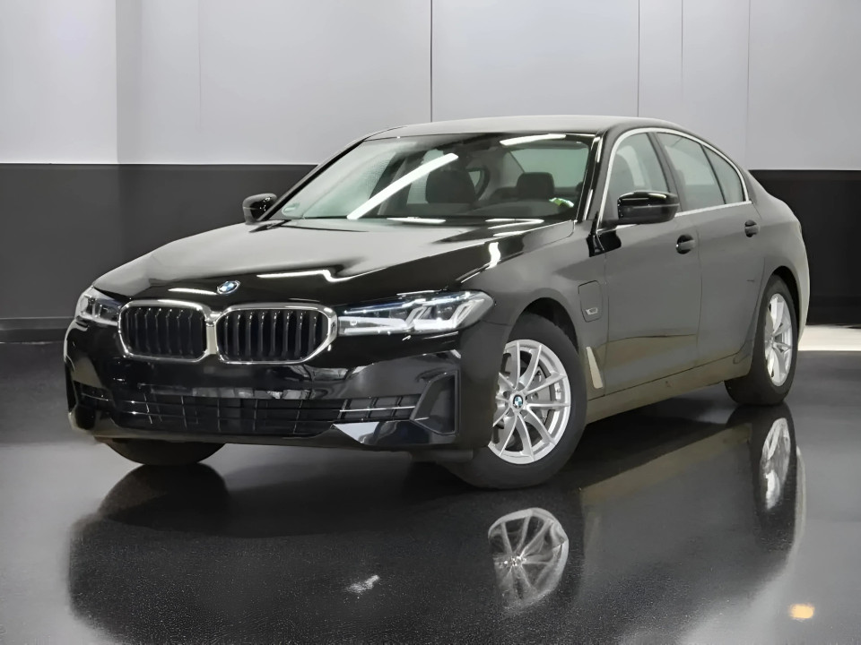 BMW Seria 5 530e xDrive (3)