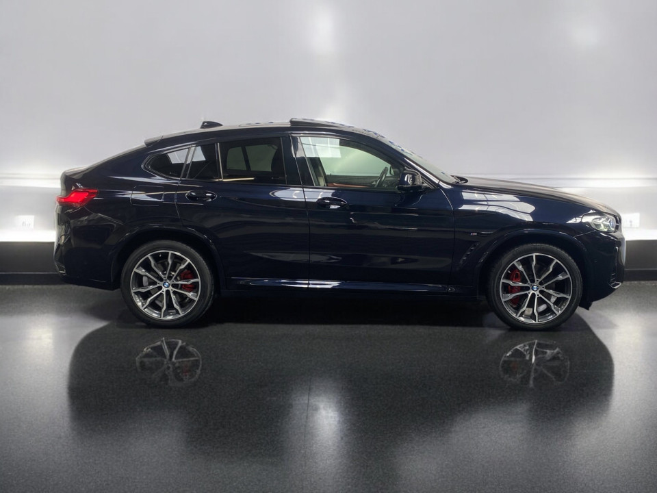 BMW X4 xDrive20d M-Sport (2)