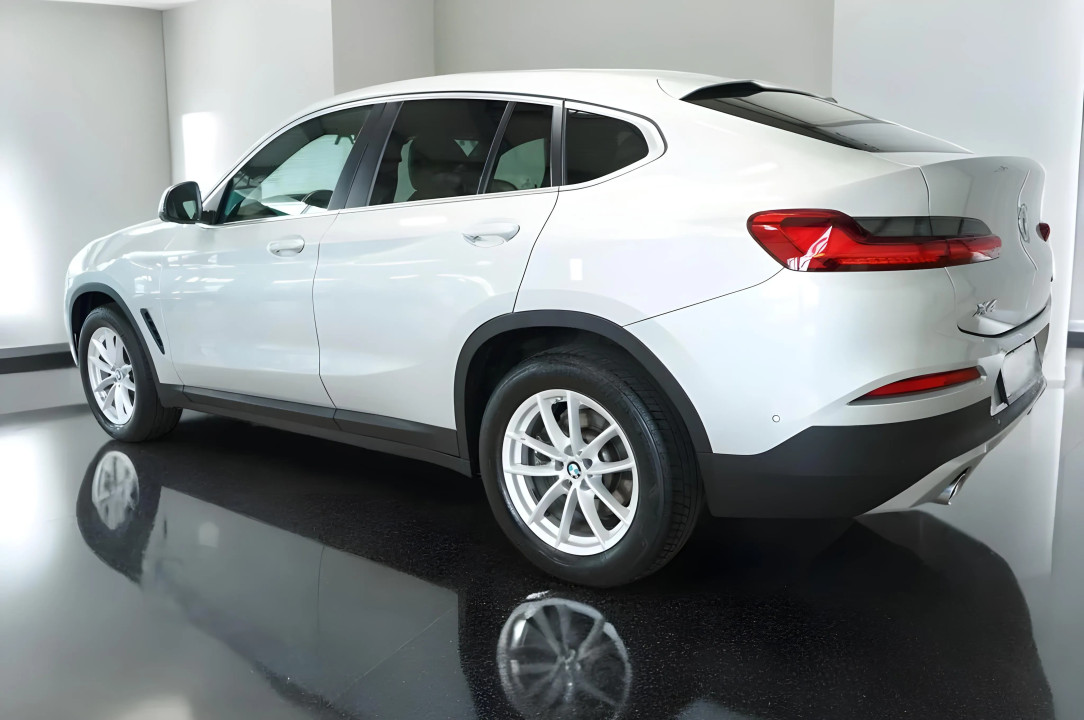 BMW X4 xDrive20d Advantage - foto 6