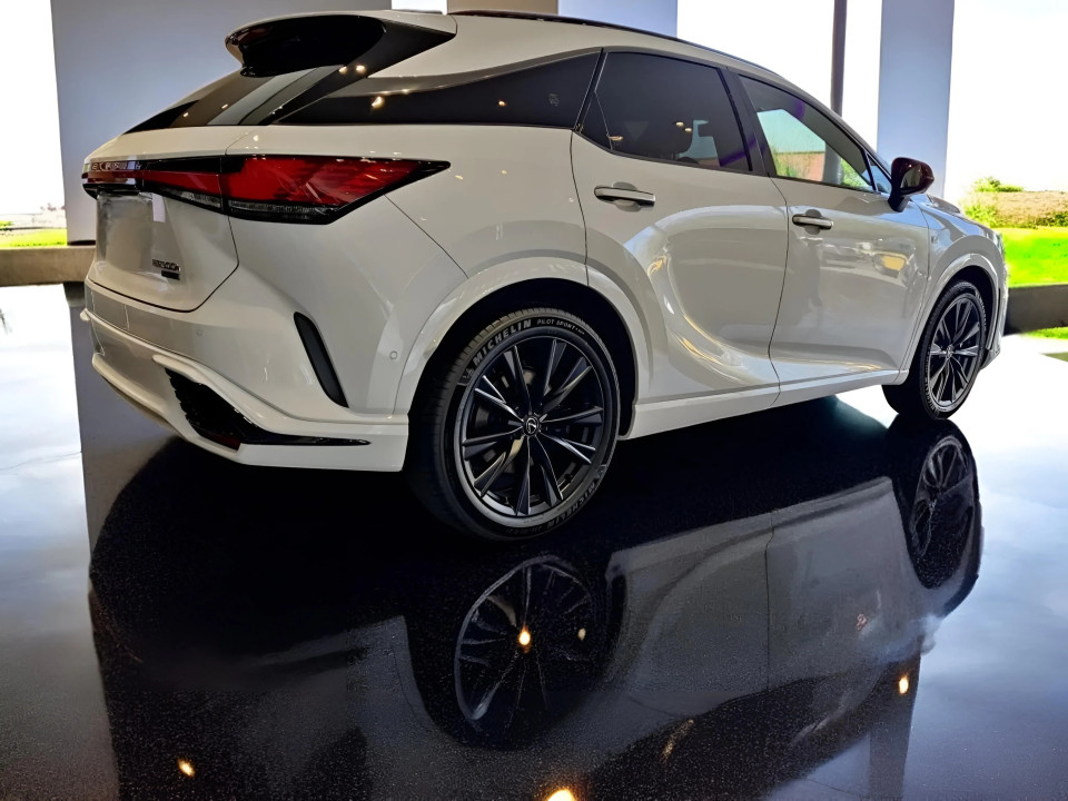 Lexus Seria RX 500h F-Sport (3)