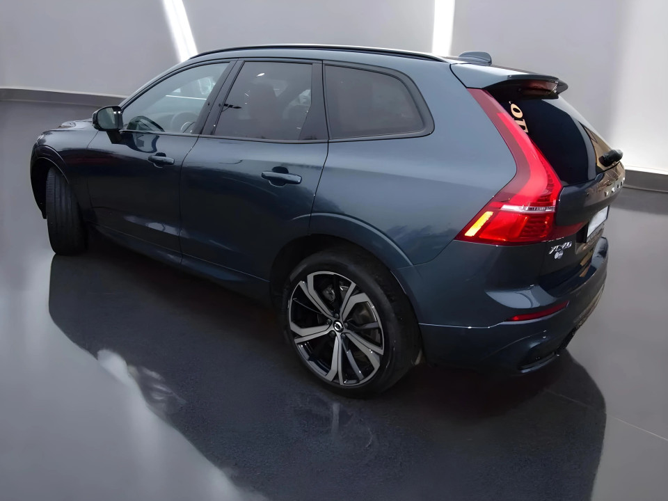 Volvo XC 60 B4 MHEV AWD Plus Dark - foto 7