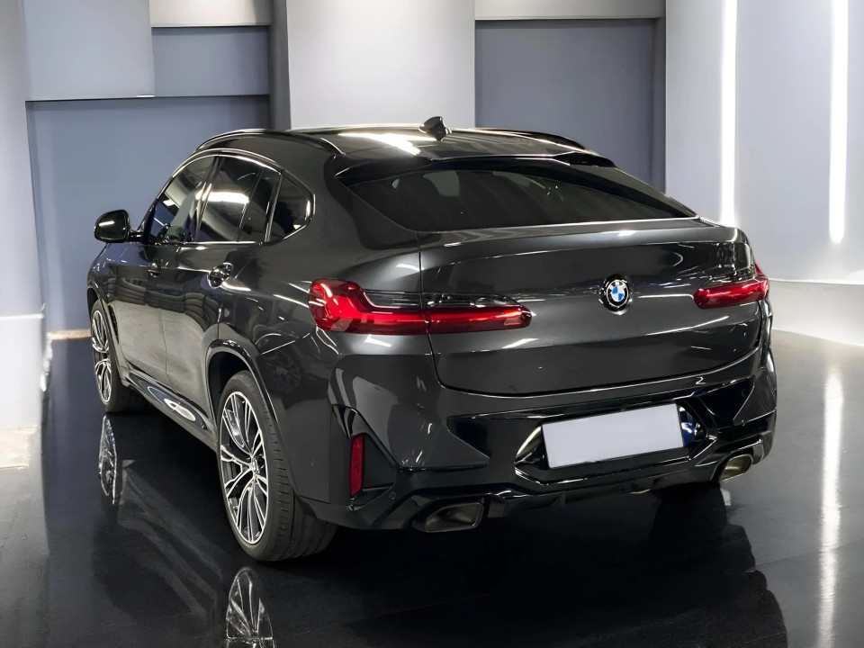 BMW X4 xDrive30d M-Sport (2)