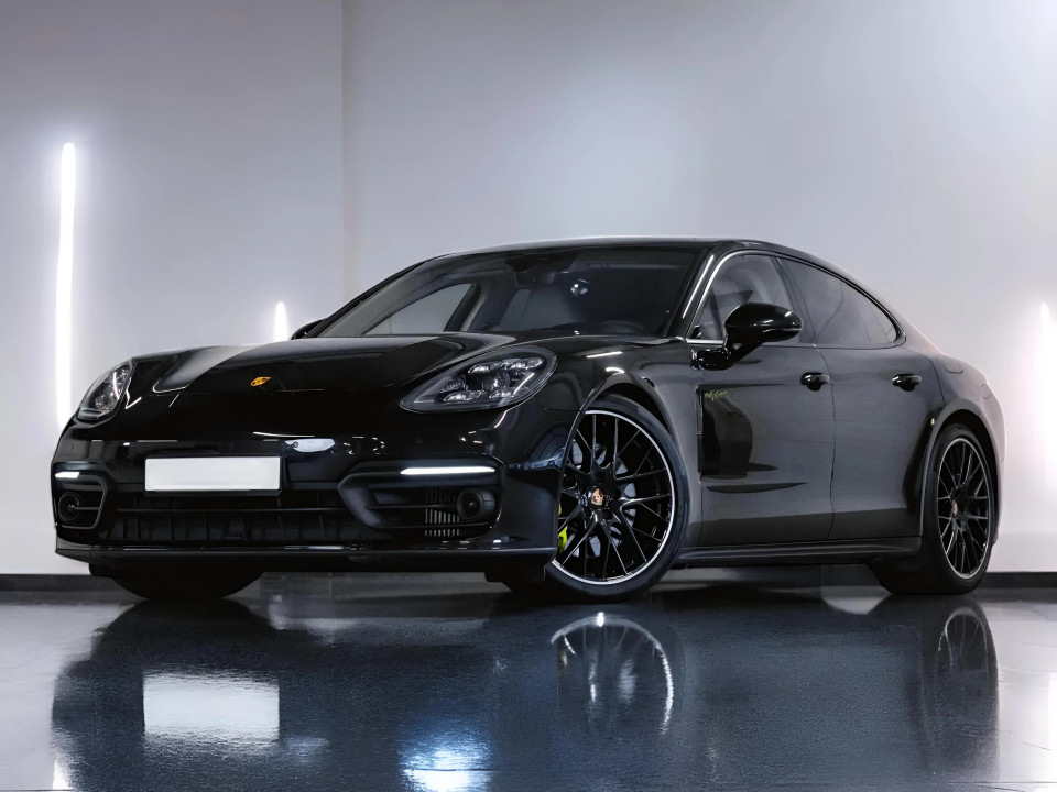 Porsche Panamera 4 E-Hybrid